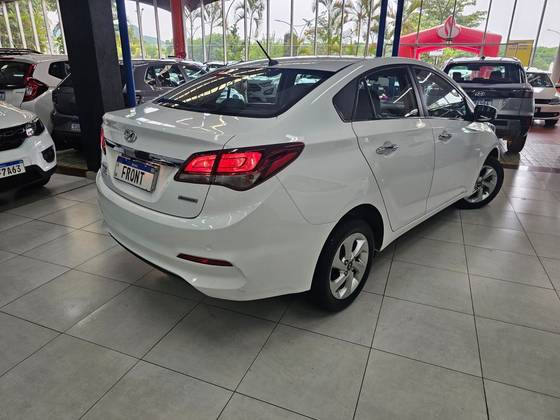 HYUNDAI HB20S 1.6 PREMIUM 16V FLEX 4P AUTOMÁTICO HYUNDAI HB20S 1.6 PREMIUM 16V FLEX 4P AUTOMÁTICO